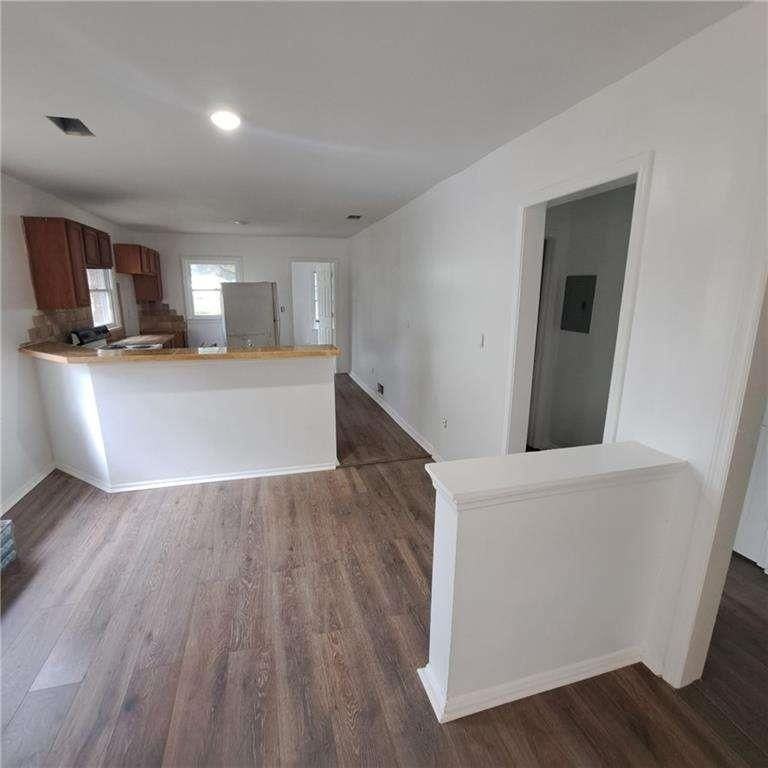 2174 Whites Mill Rd - Photo 3 of 12