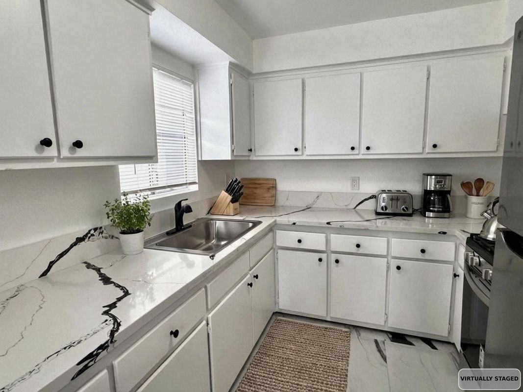 1630 W 104th St ##A - Photo 5 of 14