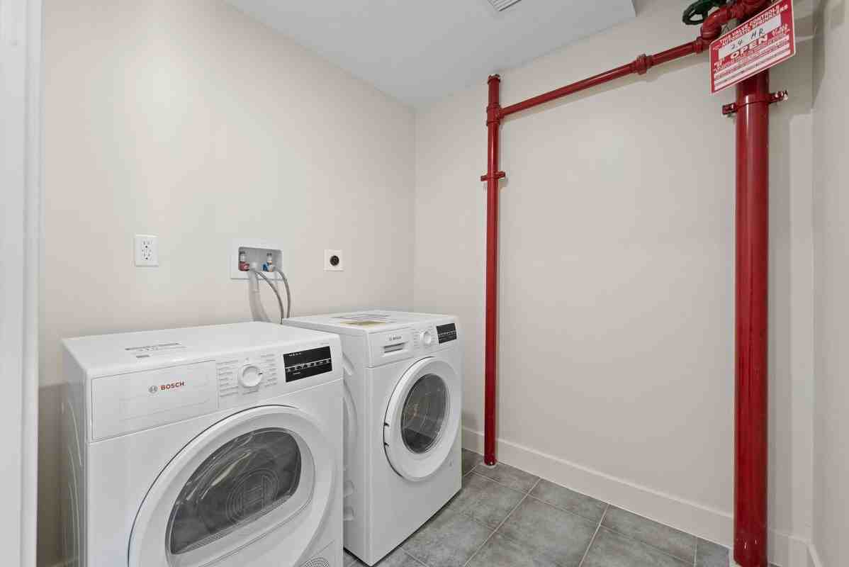 312 Fenimore St ##2fl - Photo 5 of 35