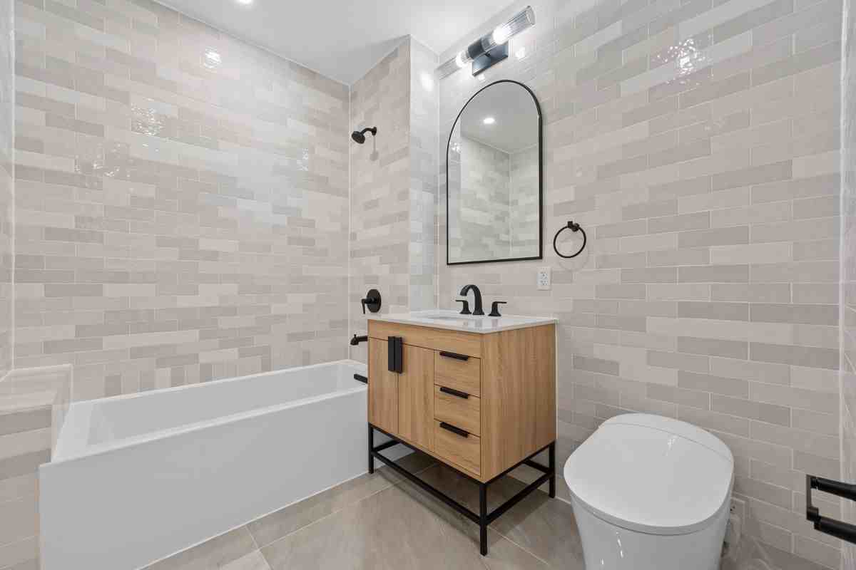 312 Fenimore St ##2fl - Photo 6 of 35