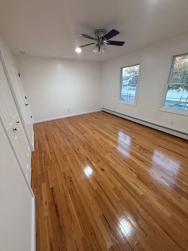 2054 Grove St ##2fl - Photo 5 of 12