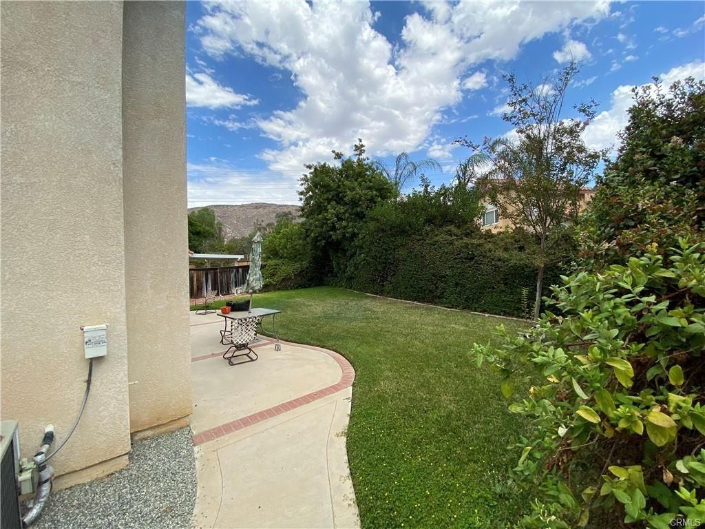 9924 Waterfall Cir - Photo 2 of 8
