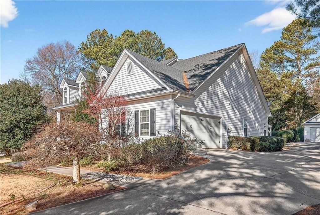 58 Legend Dr - Photo 2 of 38