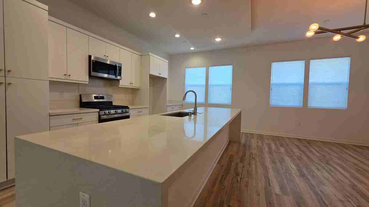 436 Village Way - Photo 4 of 26