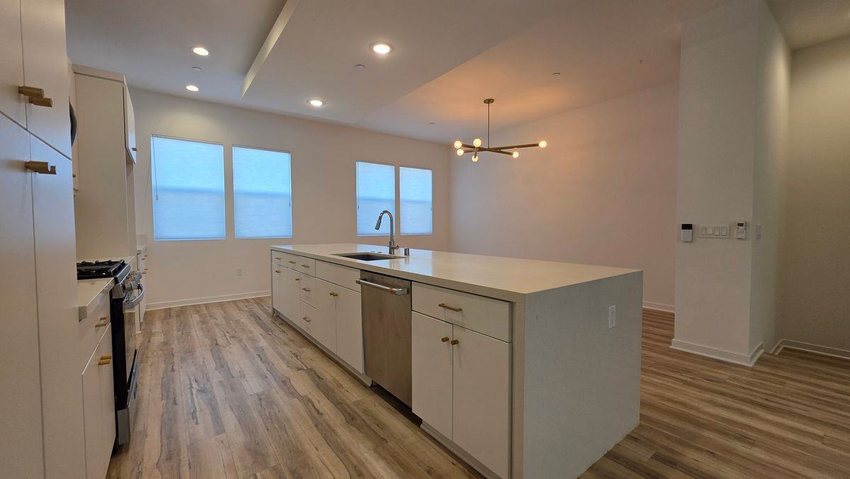 436 Village Way - Photo 7 of 26