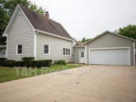 featured image of 706 School St