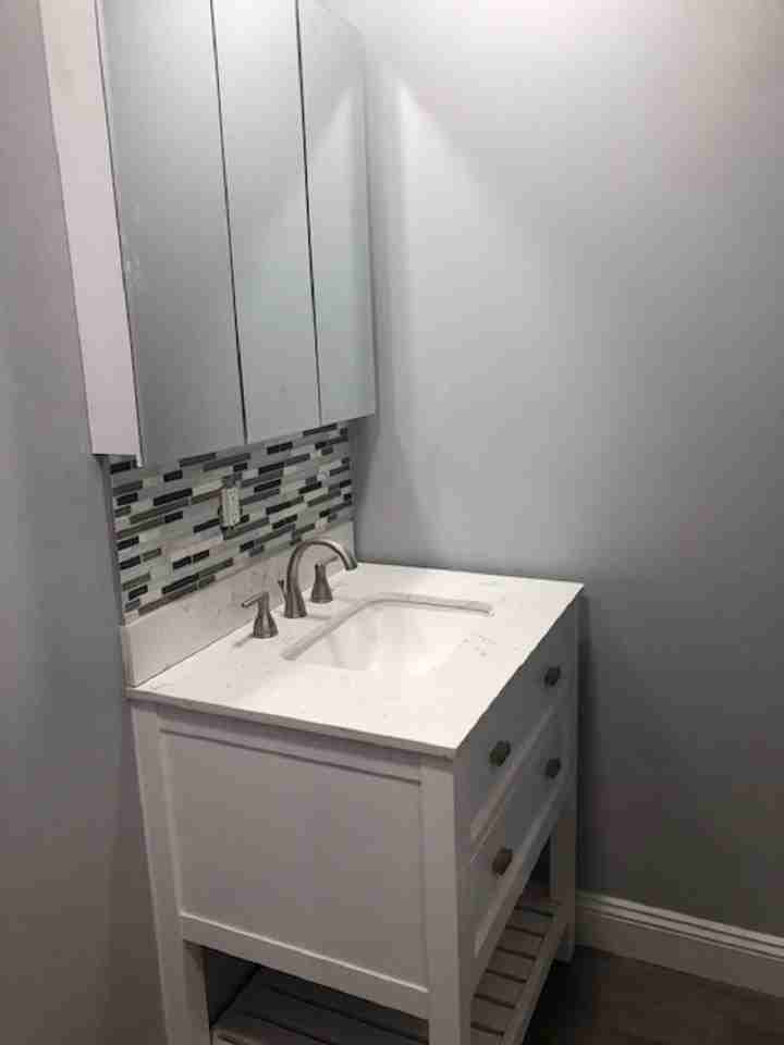 815 E Market St #1 - Photo 4 of 6