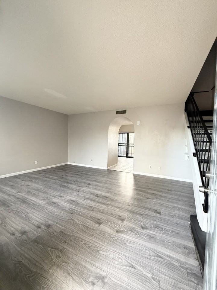 7801 N 44th Dr #1007 - Photo 3 of 47