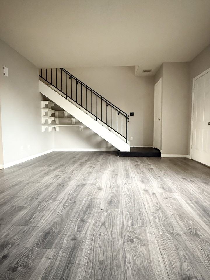 7801 N 44th Dr #1007 - Photo 4 of 47