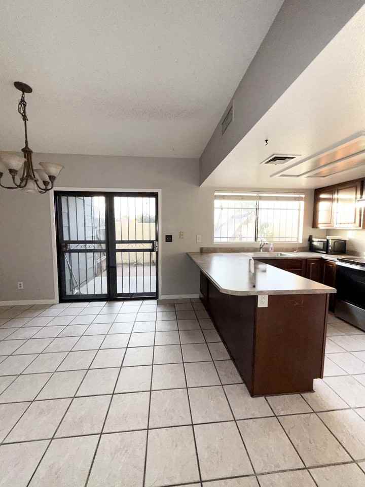 7801 N 44th Dr #1007 - Photo 7 of 47