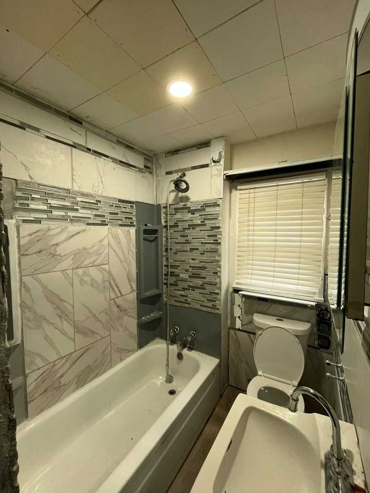 10041 Bon Oak Dr #004 - Photo 6 of 12