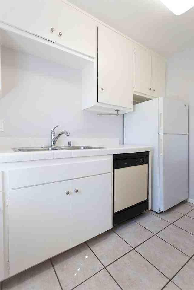 Casa Riviera Apartments - Photo 5 of 25