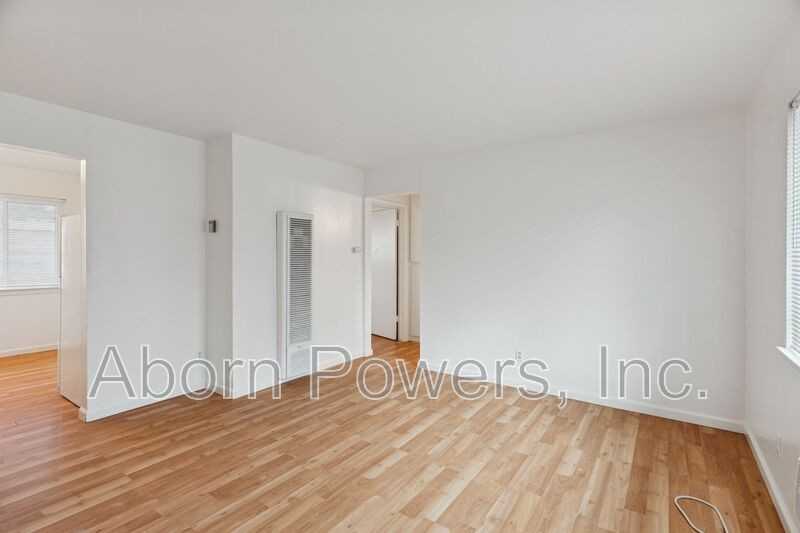 2423 Q St #8 - Photo 4 of 9