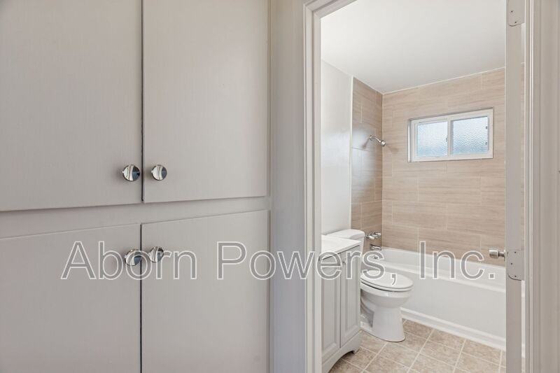 2423 Q St #8 - Photo 7 of 9