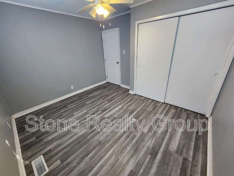 676 Delaware Ave #32 - Photo 5 of 9