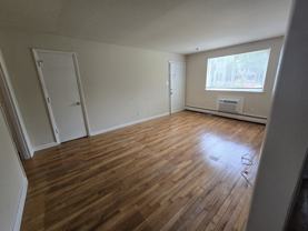 3206 Ellwood Ave #C - Photo 1 of 1