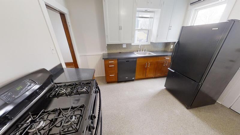 605 W Washington St - Photo 5 of 14