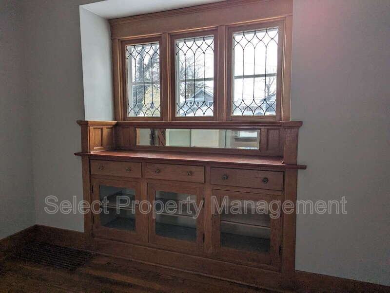 933 Cottage Ave - Photo 5 of 21