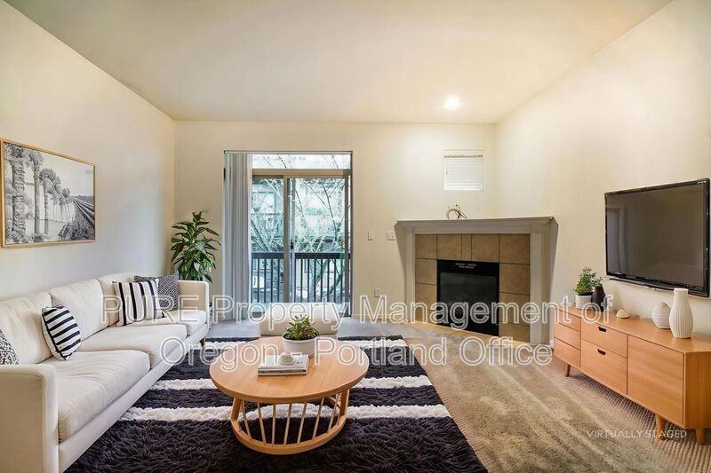 1572 Sw 175th Ave - Photo 2 of 27