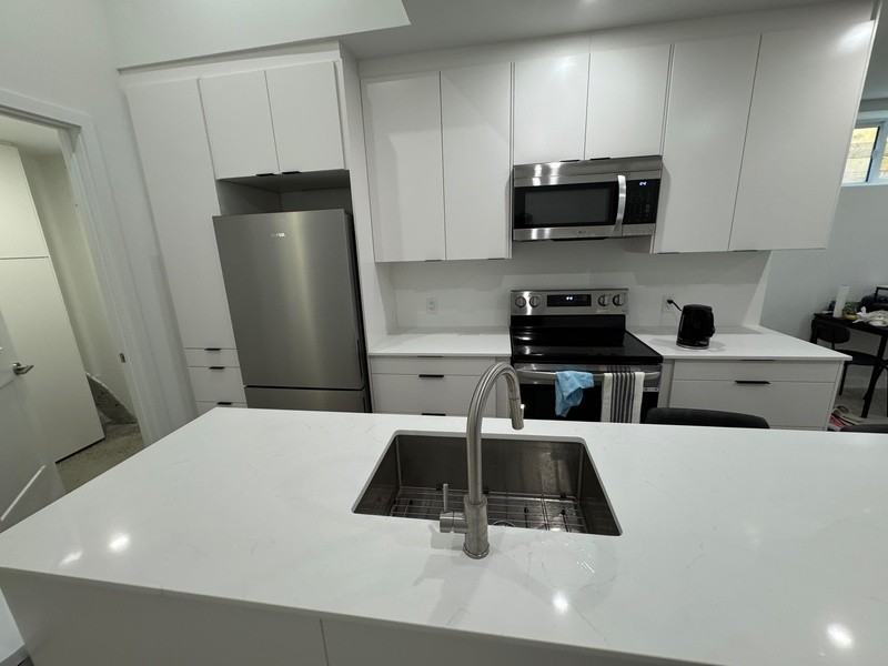 44 Chippewa Ave #B - Photo 3 of 19