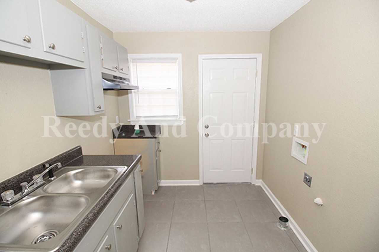 91 Eastview Dr - Photo 6 of 14