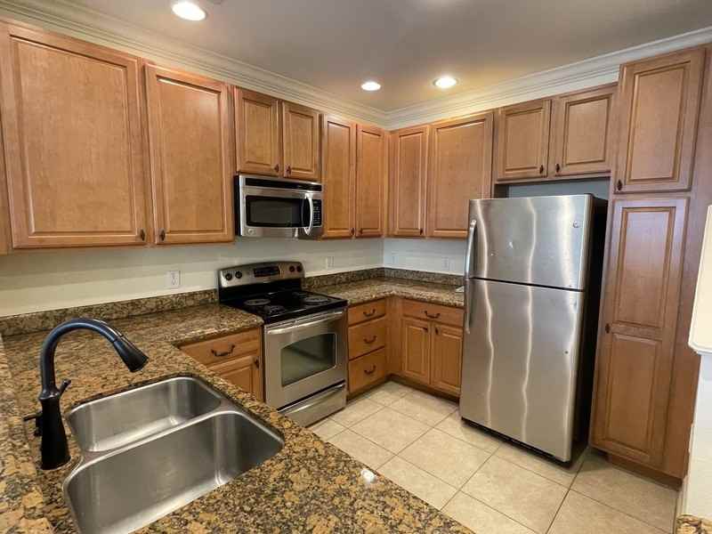 3044 Bella Vista Dr - Photo 3 of 17