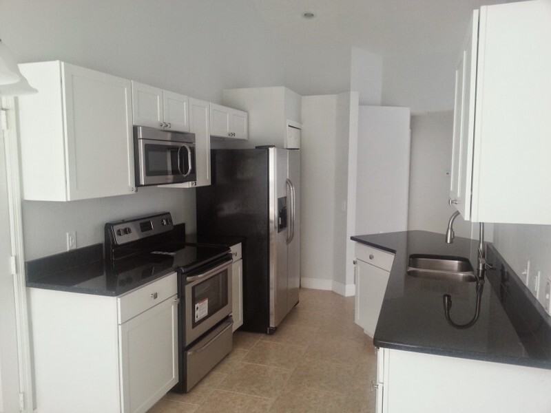 436 Casterton Cir - Photo 2 of 9