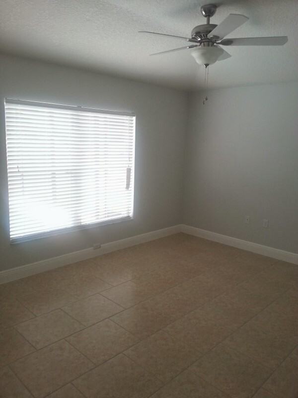 436 Casterton Cir - Photo 3 of 9