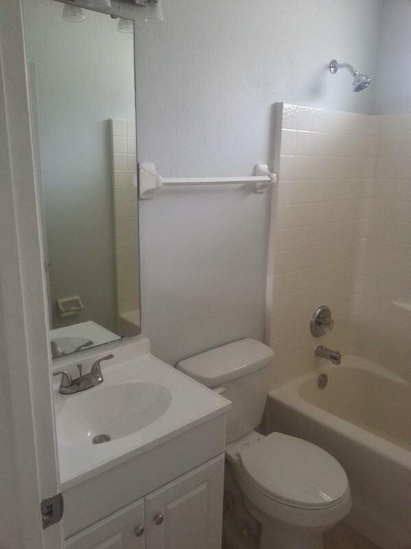 436 Casterton Cir - Photo 4 of 9