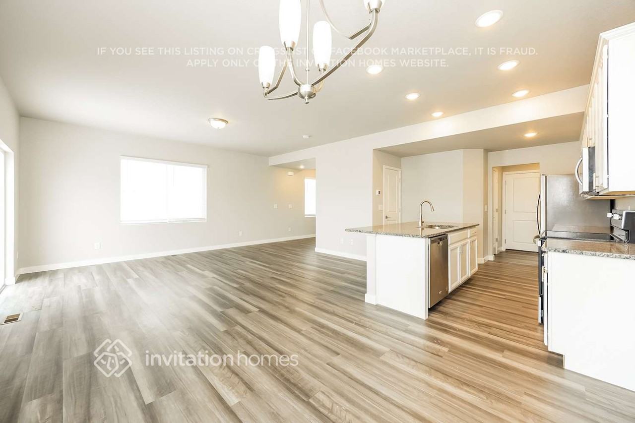 6246 Bobolink Ln - Photo 6 of 18