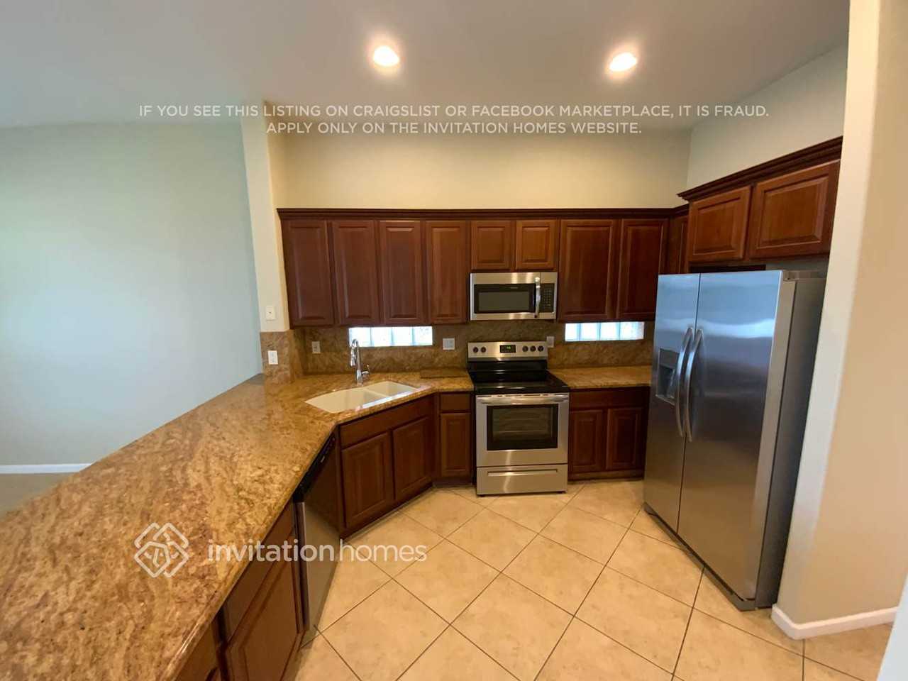 4119 Woodhill Pl - Photo 4 of 12