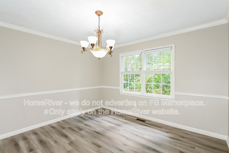 1890 Tree Brooke Ln - Photo 5 of 22