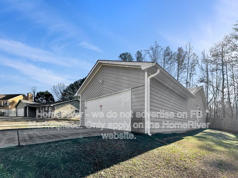 1299 Bugle Ct - Photo 3 of 24