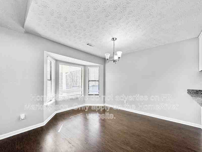 1299 Bugle Ct - Photo 5 of 24