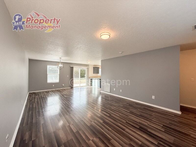 9511 W Mossywood Dr - Photo 7 of 50