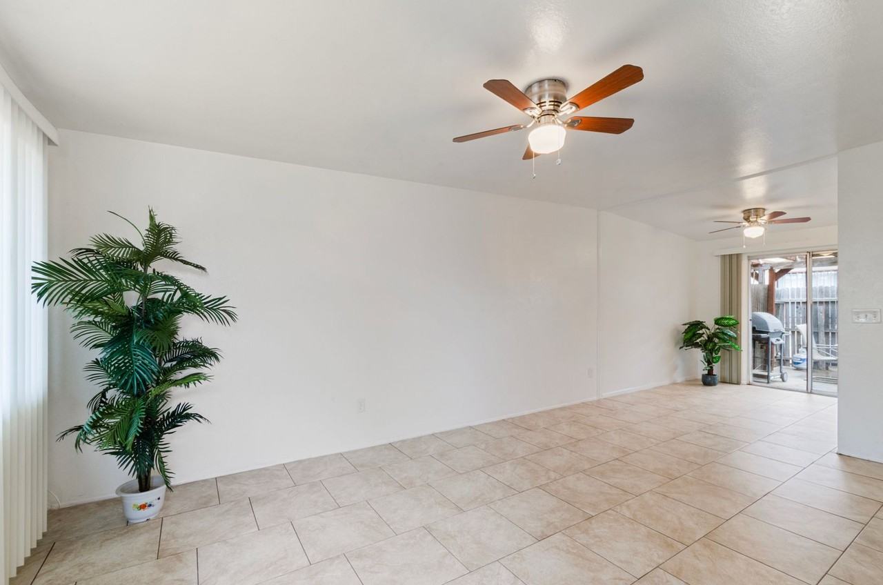 2124 N Bell Ave - Photo 5 of 22