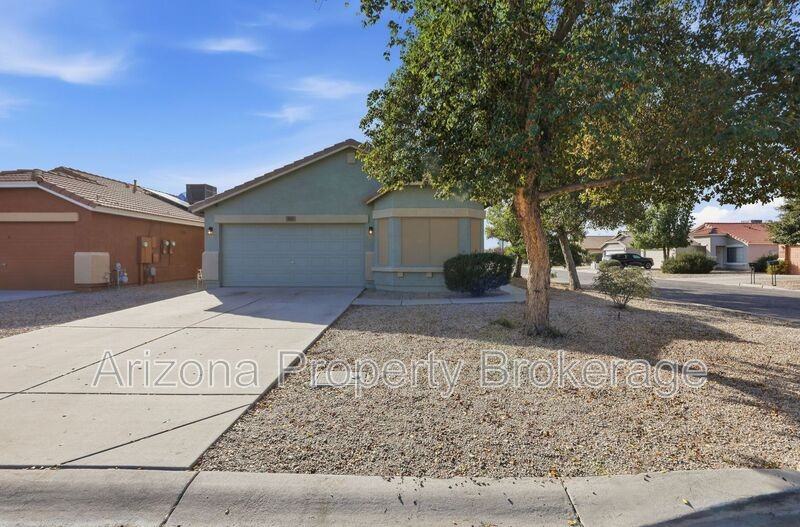 919 E Monteleone St - Photo 2 of 32