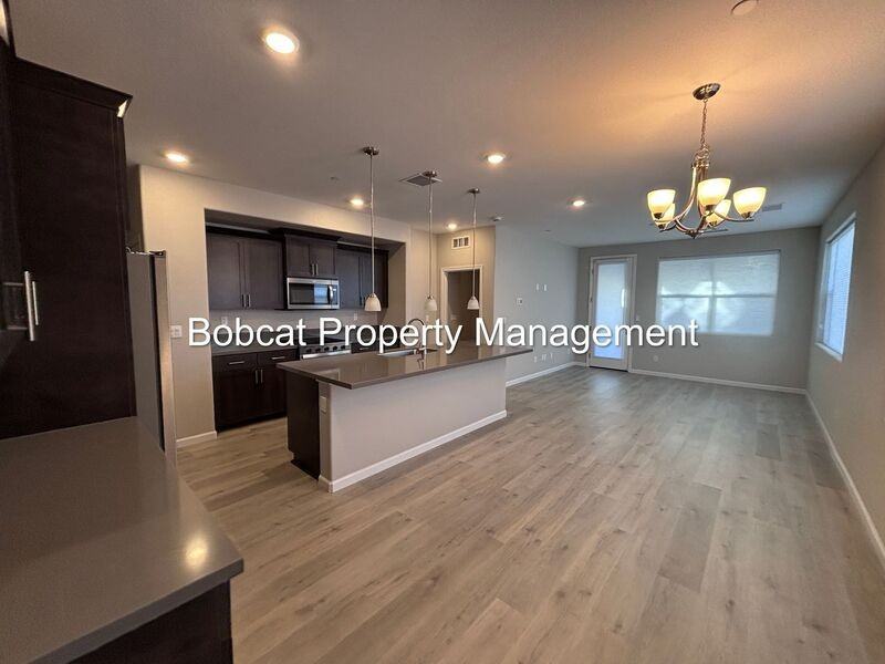 860 Furlong Dr - Photo 4 of 50