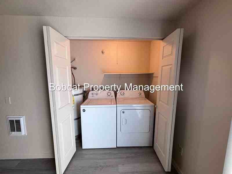 1414 Kimmerling Rd #B - Photo 6 of 34