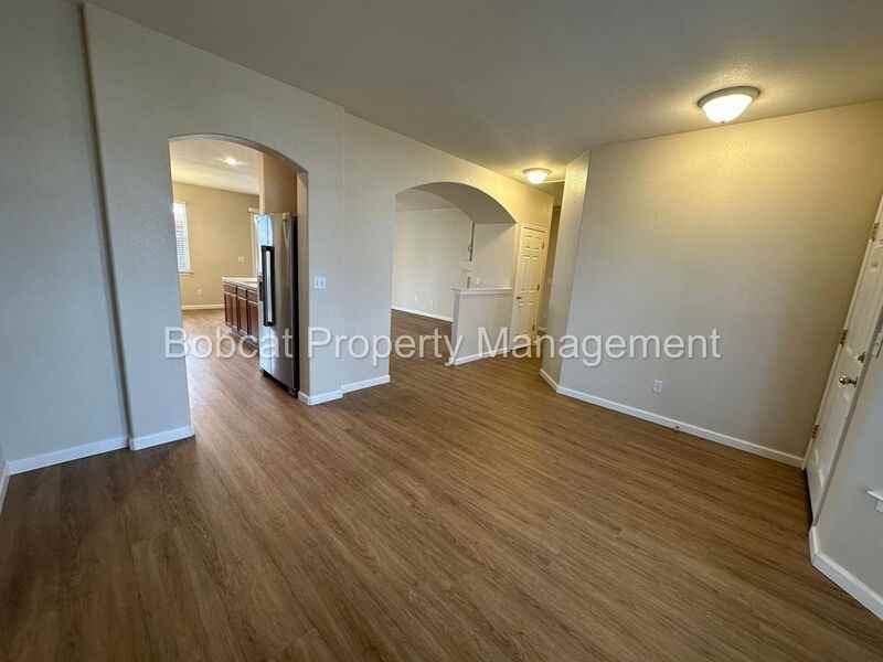 1371 Chichester Dr - Photo 3 of 31