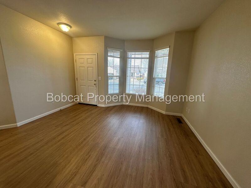 1371 Chichester Dr - Photo 4 of 31