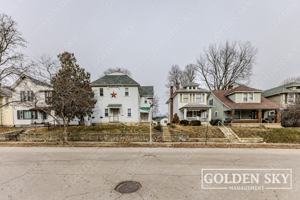 featured image of 230 Kinsey St #1