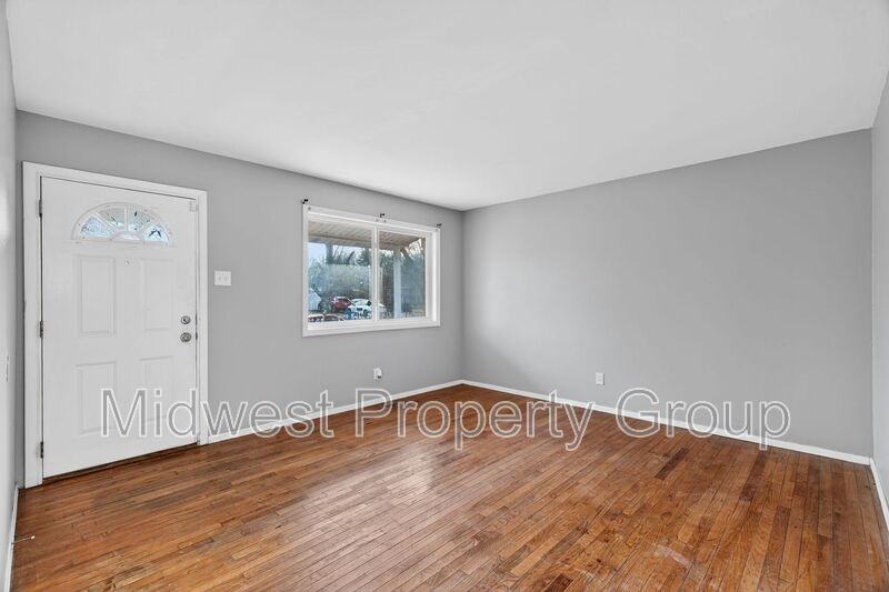 1455 Redman Blvd - Photo 2 of 25