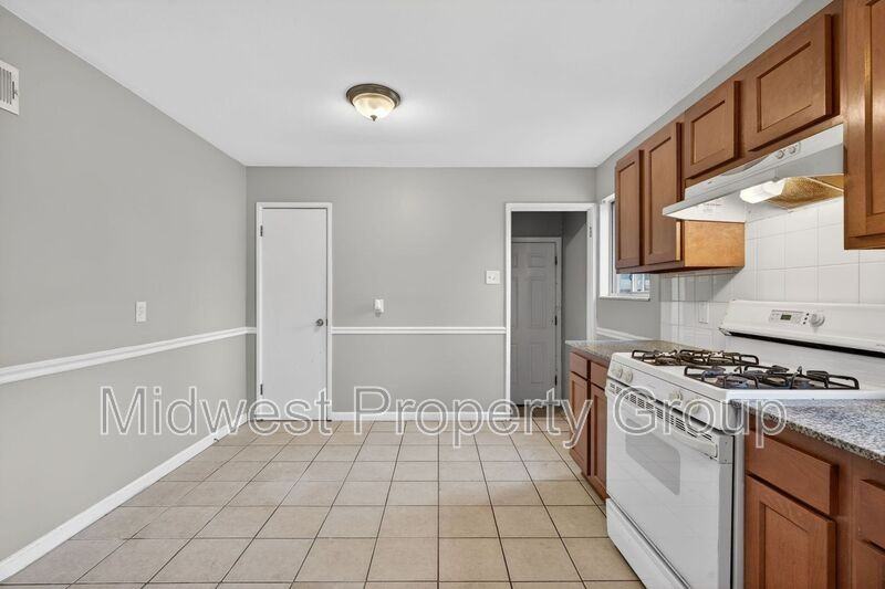 1455 Redman Blvd - Photo 7 of 25