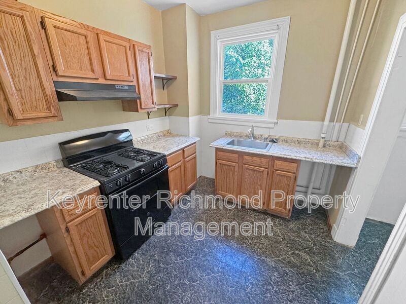 2806 Hawthorne Ave #1 - Photo 3 of 12