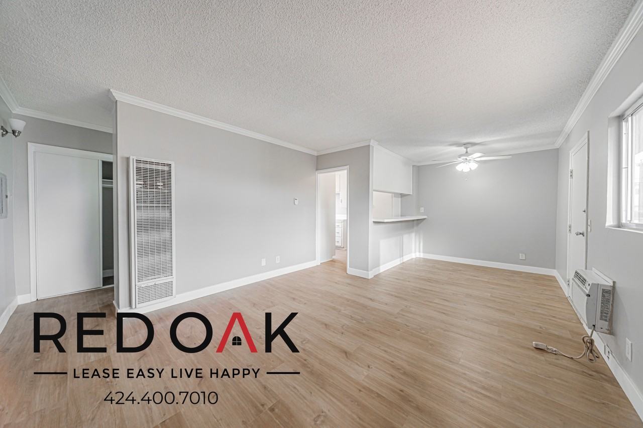 15405 Vanowen St - Photo 3 of 16