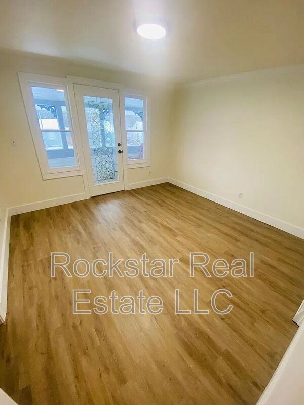 5123 N Monroe St - Photo 4 of 34