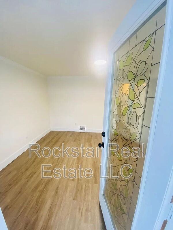 5123 N Monroe St - Photo 5 of 34