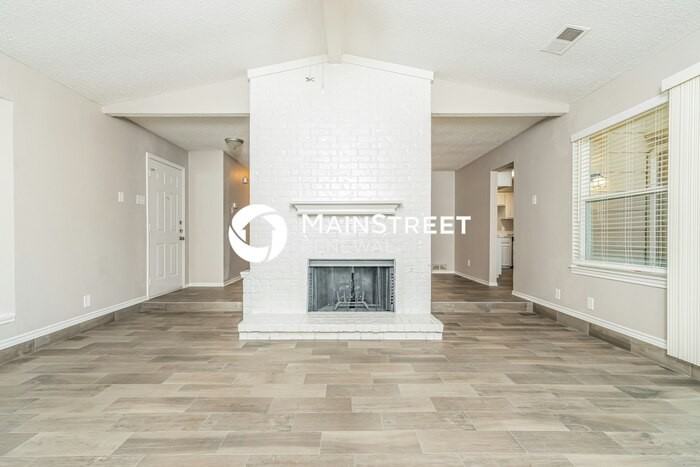 1137 Wood Heights Dr - Photo 3 of 16