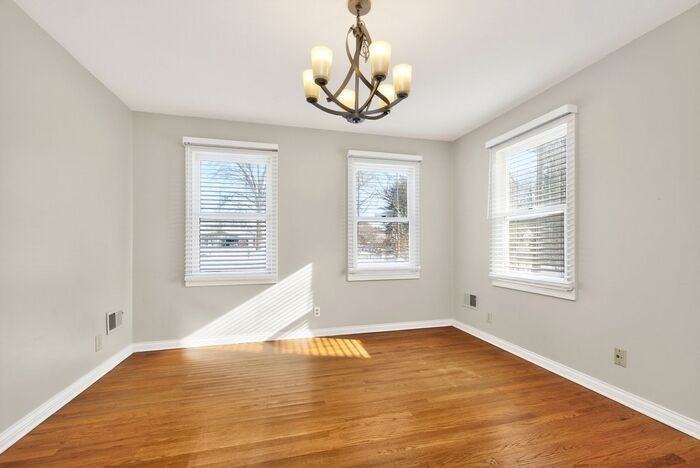 9608 Copley Dr - Photo 7 of 34